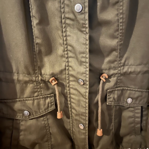 Womens spring/fall jacket - Picture 4 of 4